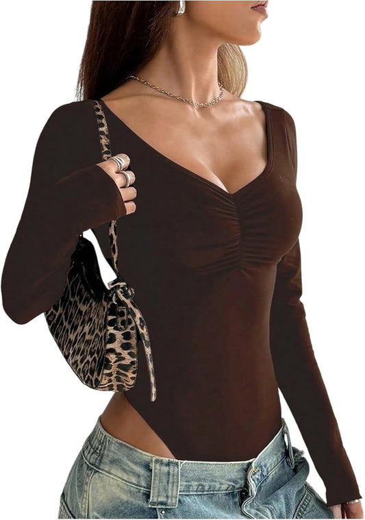 Body con escote. PAGA 1 Y LLEVA 2